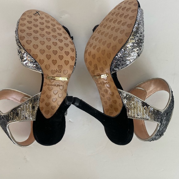 Betsey Johnson Vero Cuoio Glitzy Sequin Floral Sandals Heels -Size 6 - Picture 10 of 10